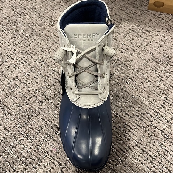 Brand new Sperry Saltwater boots - Picture 2 of 4